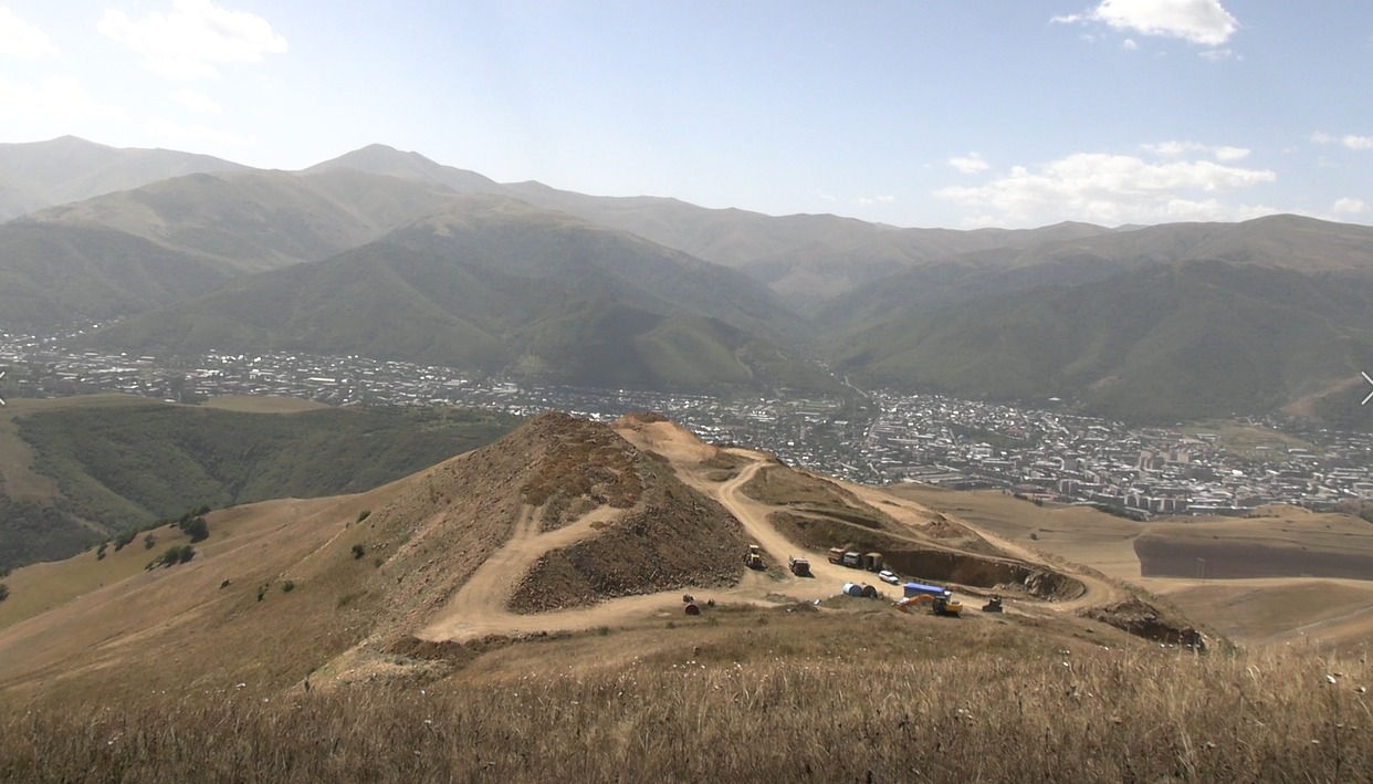 Společné prohlášení Arniky a NESEHNUTÍ k záměru rozšíření těžby zlata v arménské obci Karaberd