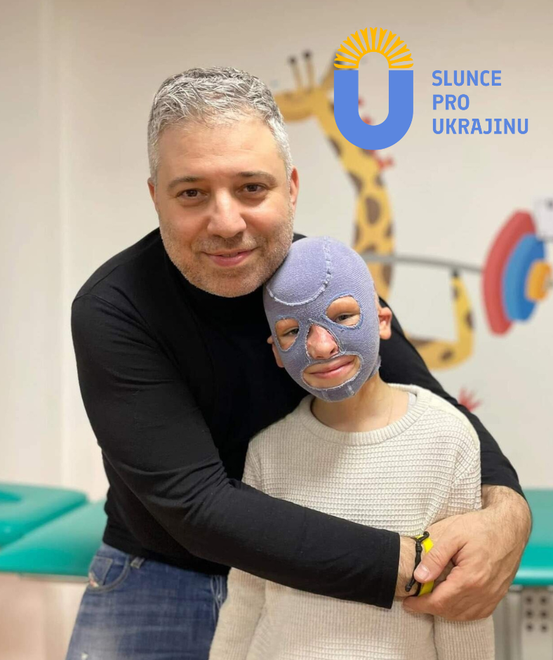 Slunce pro Ukrajinu: Sbírka na solární elektrárnu pomůže nemocnici ve Lvově zajistit provoz